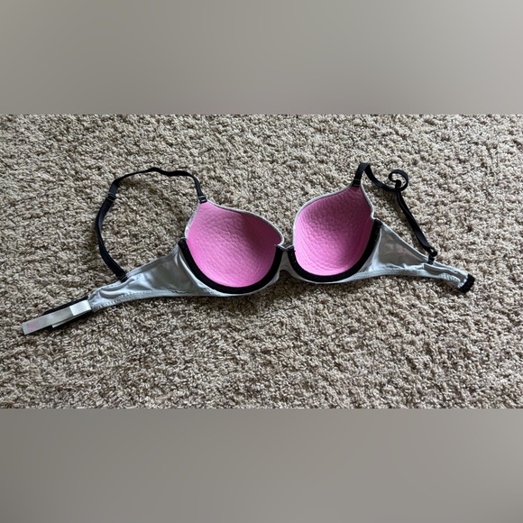 PINK Bra - Picture 2 of 3